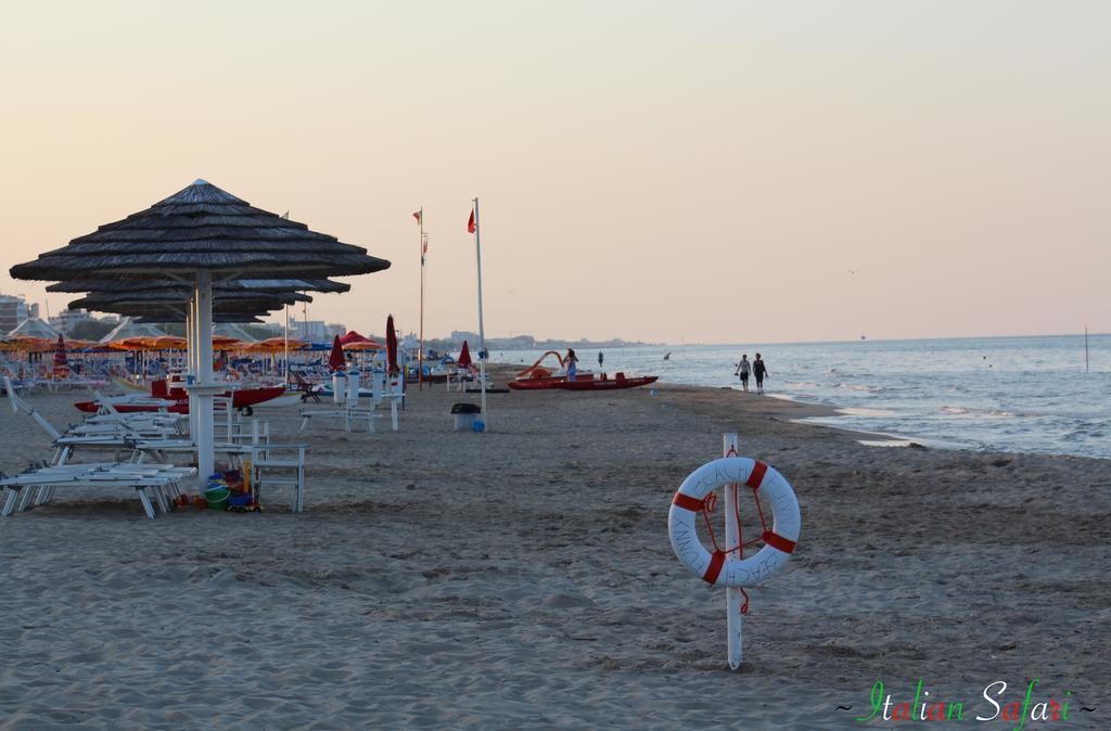 Verde Mare "Appartamenti Per Vacanze" Tortoreto Exterior photo